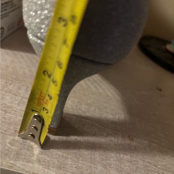 NEW-Low Kitten Heels - Picture 12 of 12